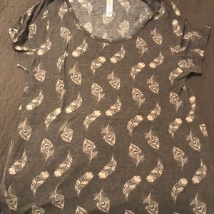 Xl lularoe classic t